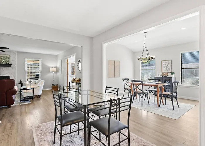 Retreat | 3br, Gameroom & Grill Holiday home Round Rock