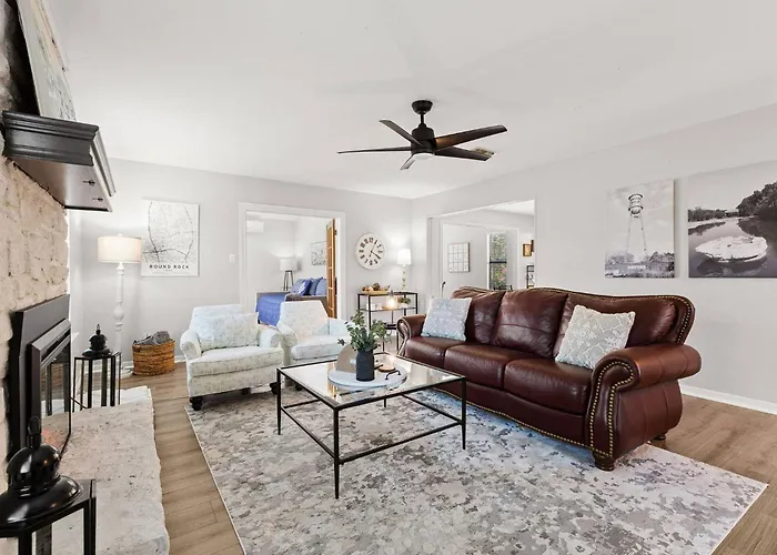 Holiday home Retreat | 3br, Gameroom & Grill *