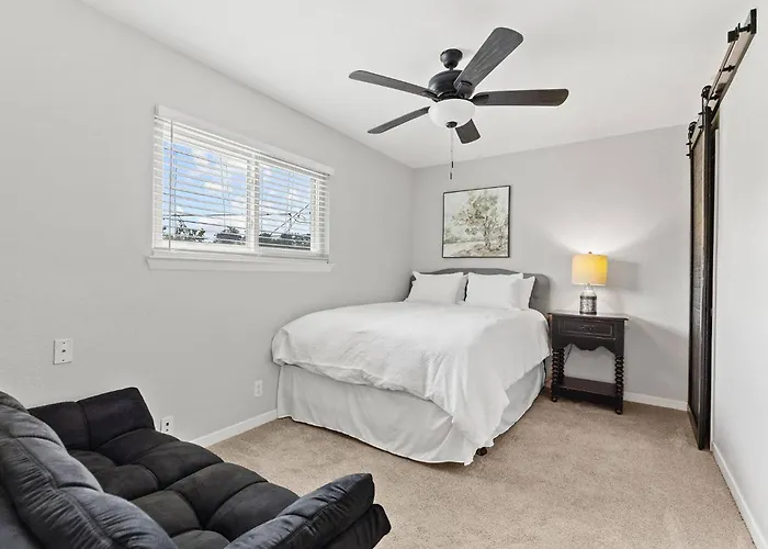 Retreat | 3br, Gameroom & Grill